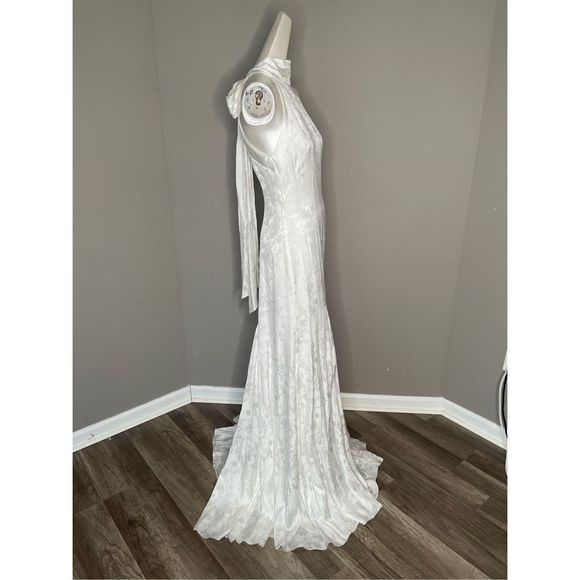 Galvan London Maya Silk-Blend A-Line Gown 38(6) $2950 - Picture 7 of 13